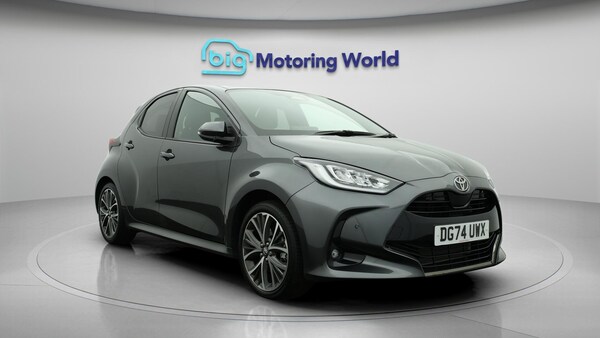 Used Toyota Yaris 2024 for sale - 76327269: Photo 2