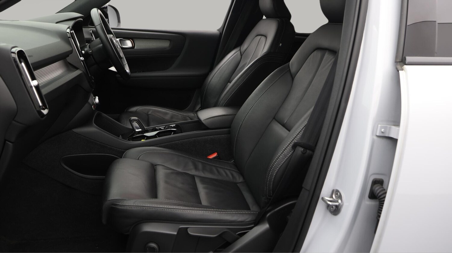 Used Volvo XC40 2021 for sale - 76121468: Photo 15