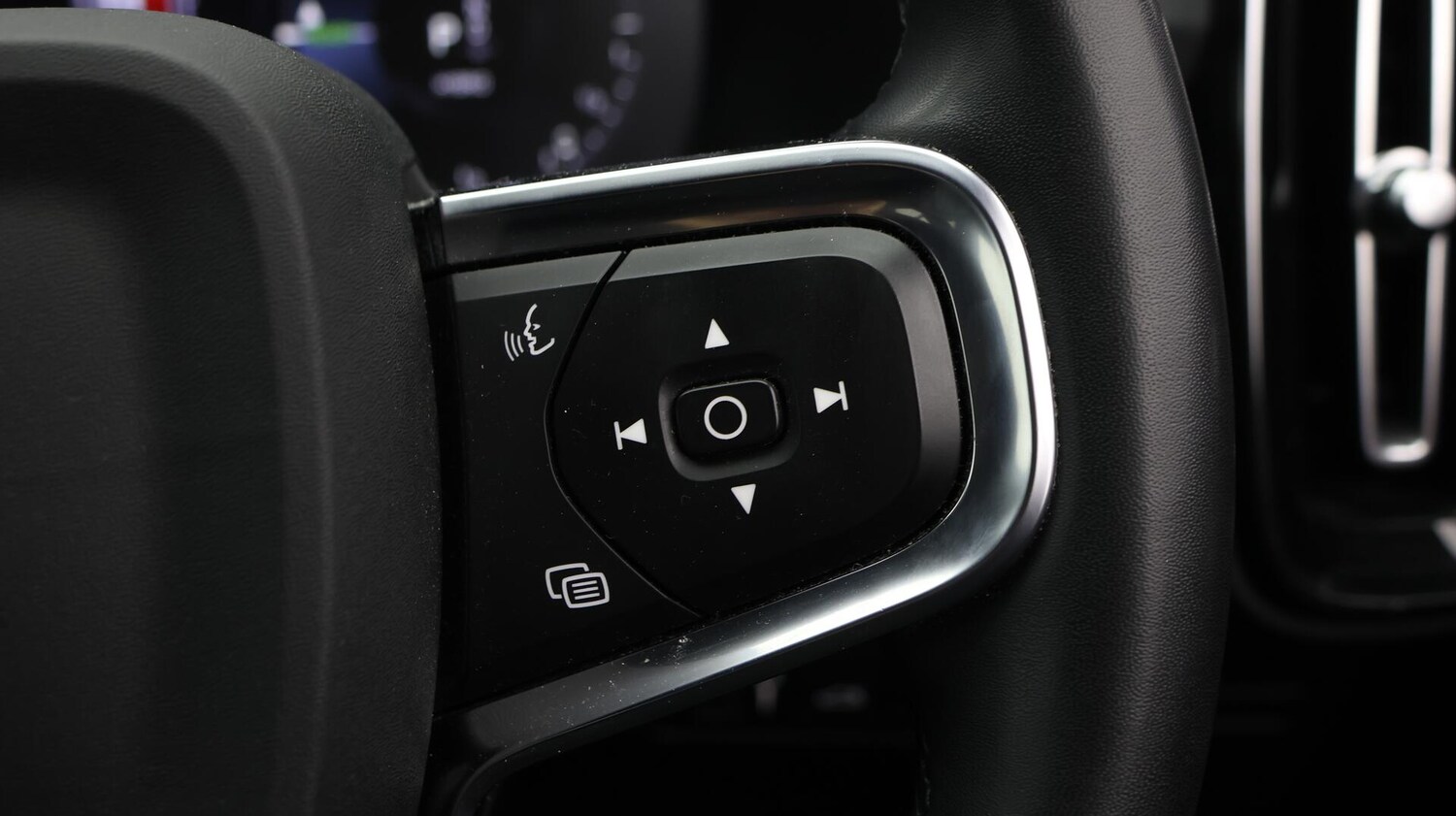 Used Volvo XC40 2021 for sale - 76121468: Photo 24