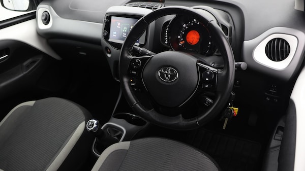 Used Toyota AYGO 2020 for sale - 76188929: Photo 10