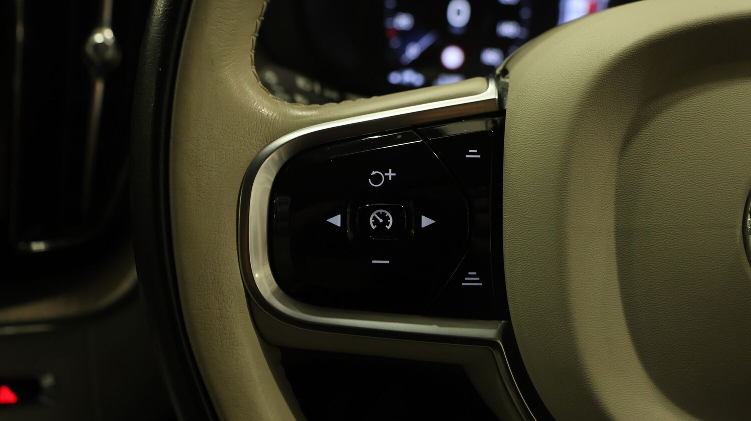 Used Volvo XC60 2021 for sale - 77296928: Photo 21