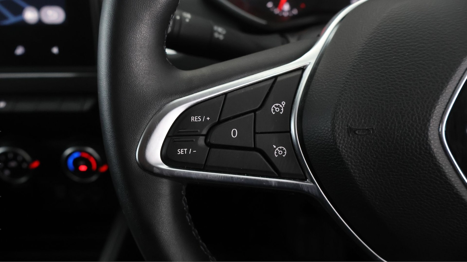 Used Renault Clio for sale - 77461596: Photo 21