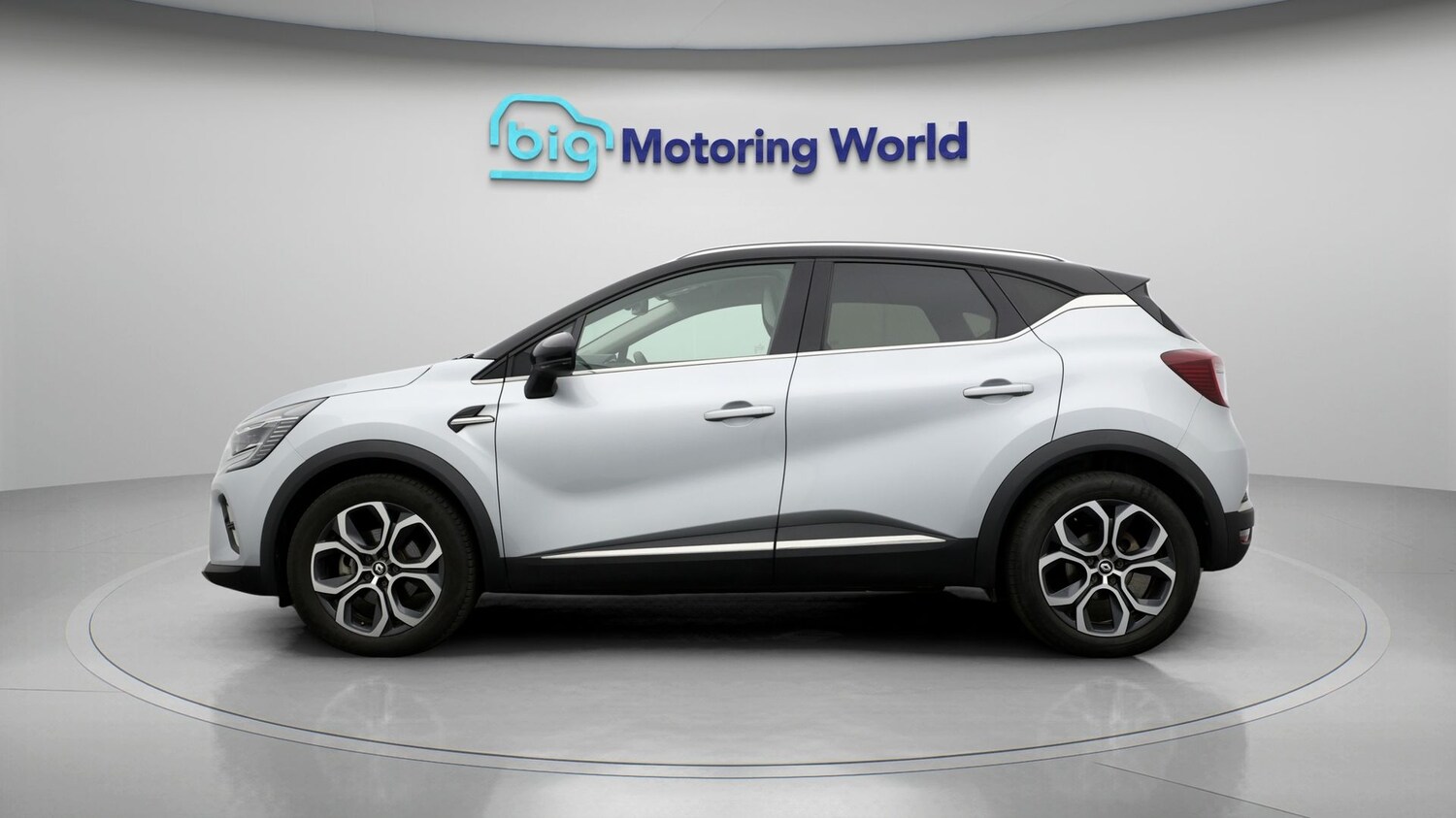 Used Renault Captur 2023 for sale - 77891823: Photo 4