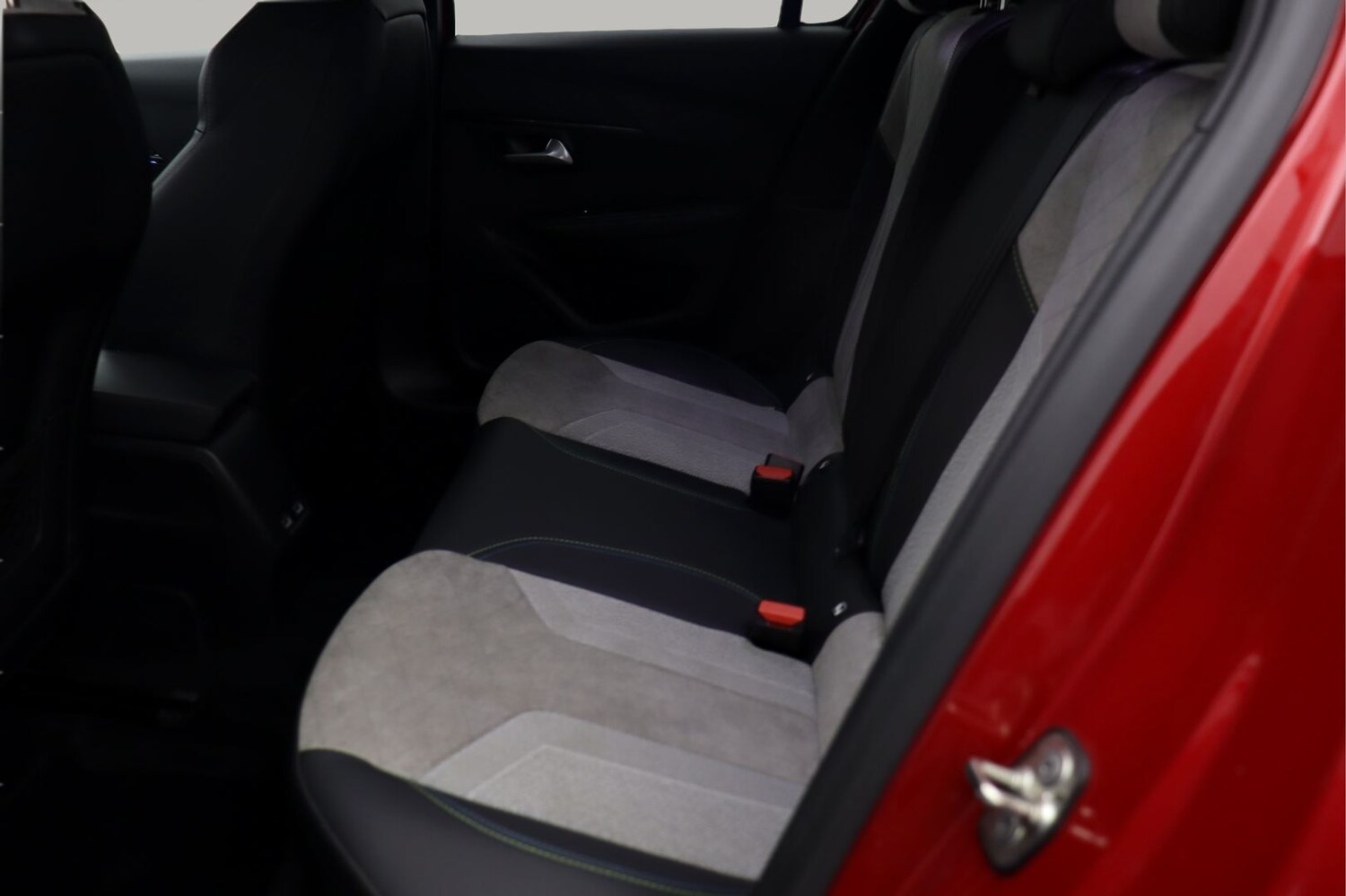 Used Peugeot E-208 for sale - 77365055: Photo 16