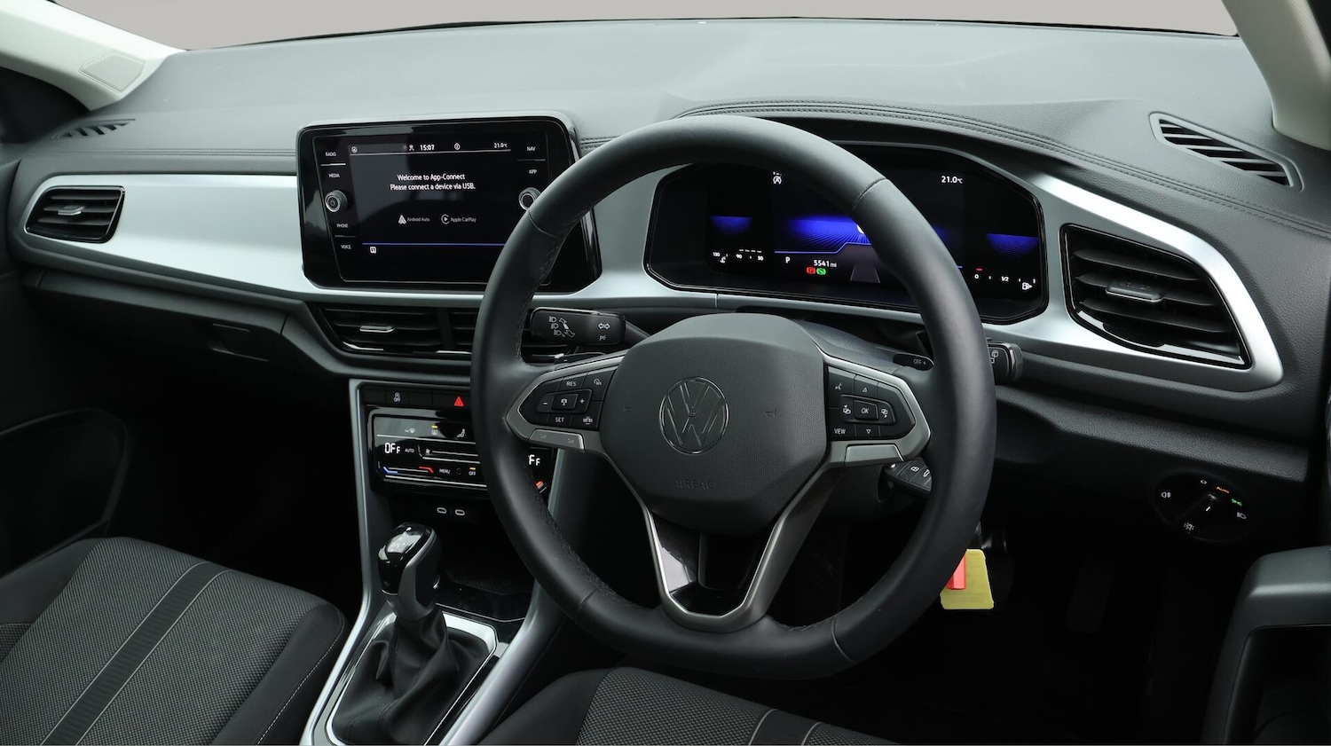 Used Volkswagen T-Roc 2024 for sale - 76380673: Photo 9