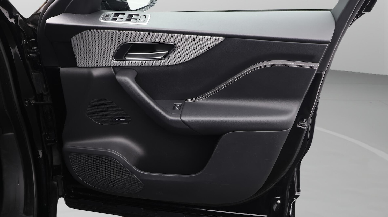 Used Jaguar F-Pace 2020 for sale - 76522274: Photo 16