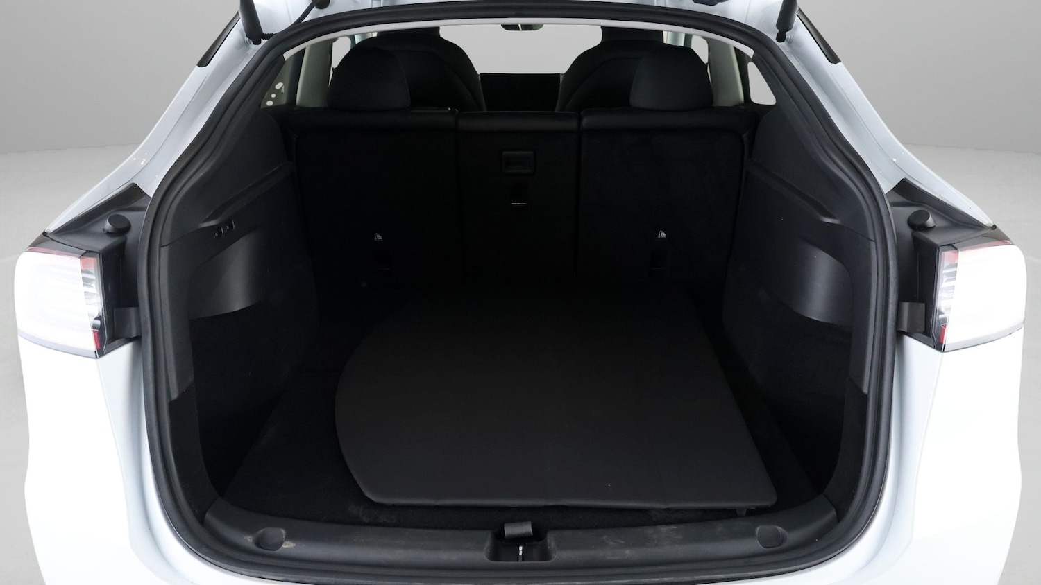 Used Tesla Model Y 2023 for sale - 77610561: Photo 17