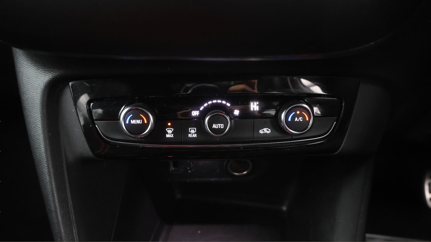 Used Vauxhall Corsa 2023 for sale - 78040661: Photo 11