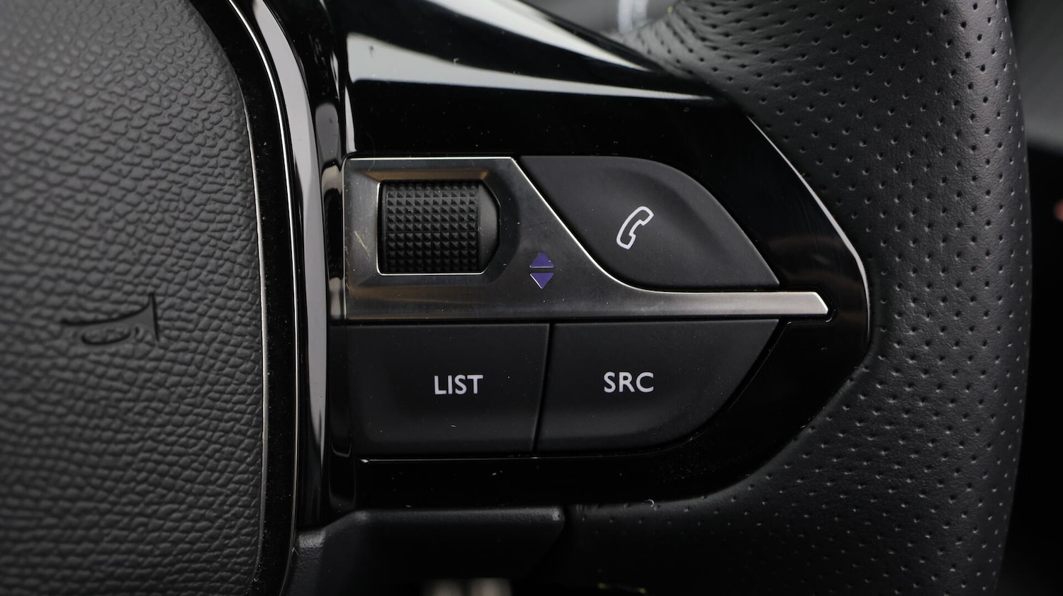 Used Peugeot E-208 2022 for sale - 76381224: Photo 25