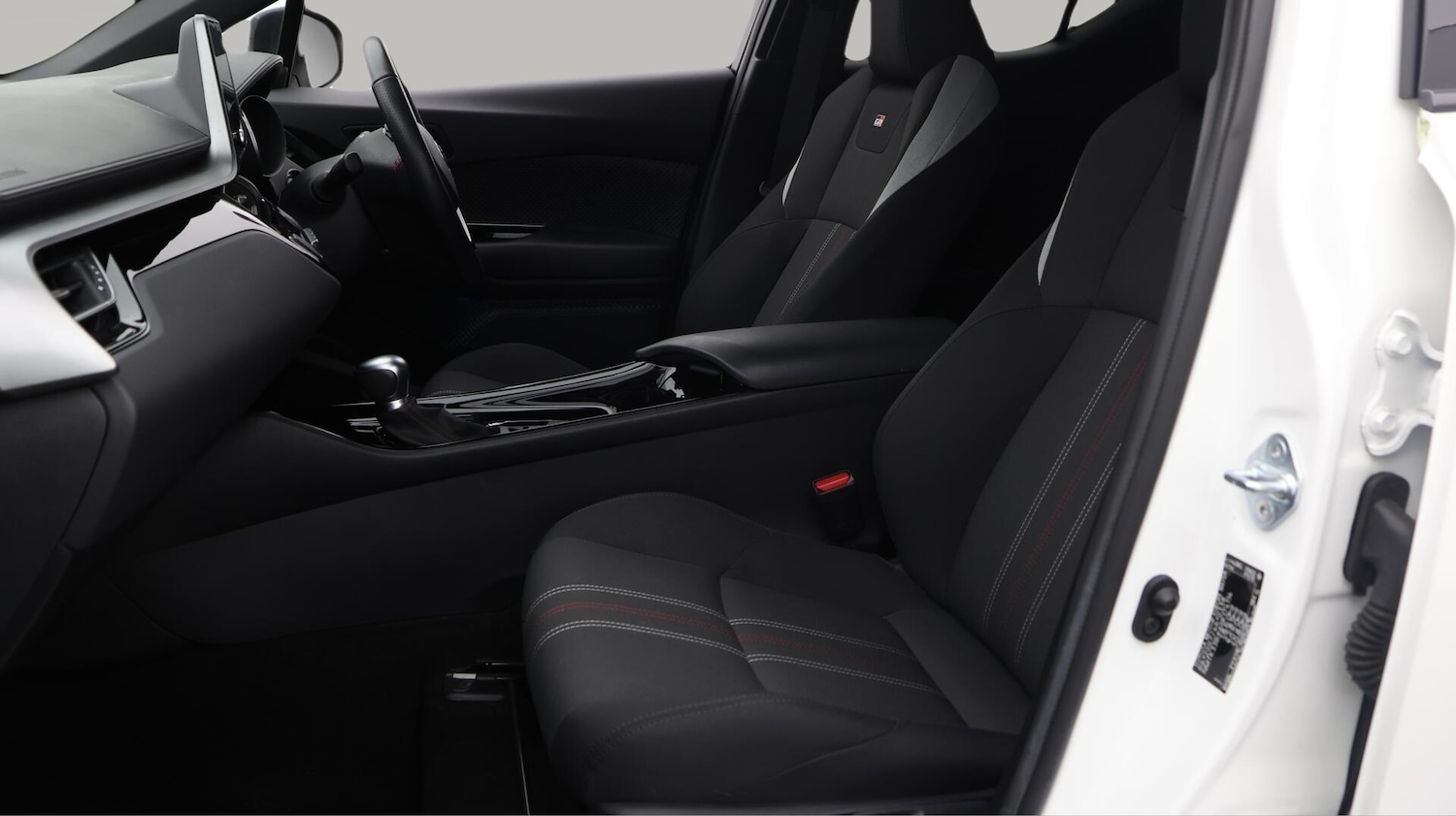 Used Toyota C-HR 2022 for sale - 76422900: Photo 15