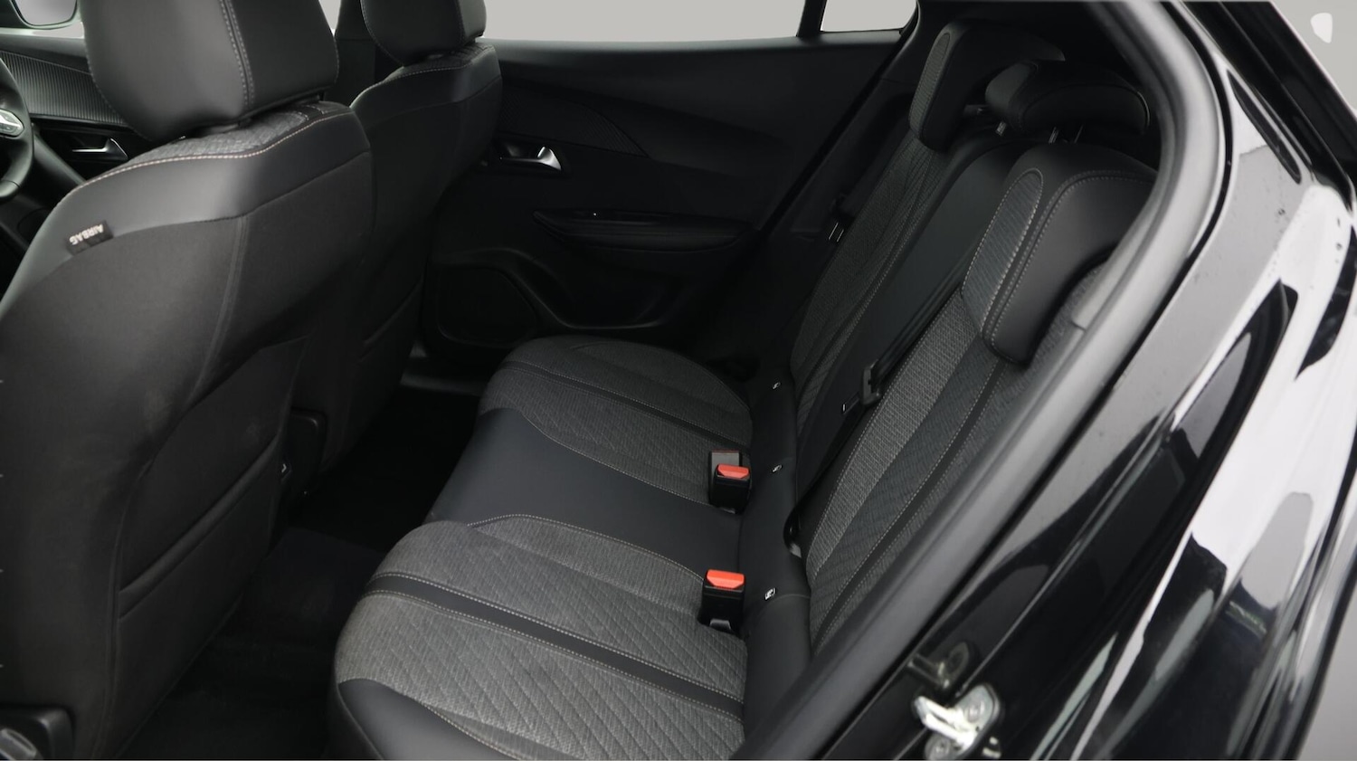 Used Peugeot 2008 2024 for sale - 76702454: Photo 17