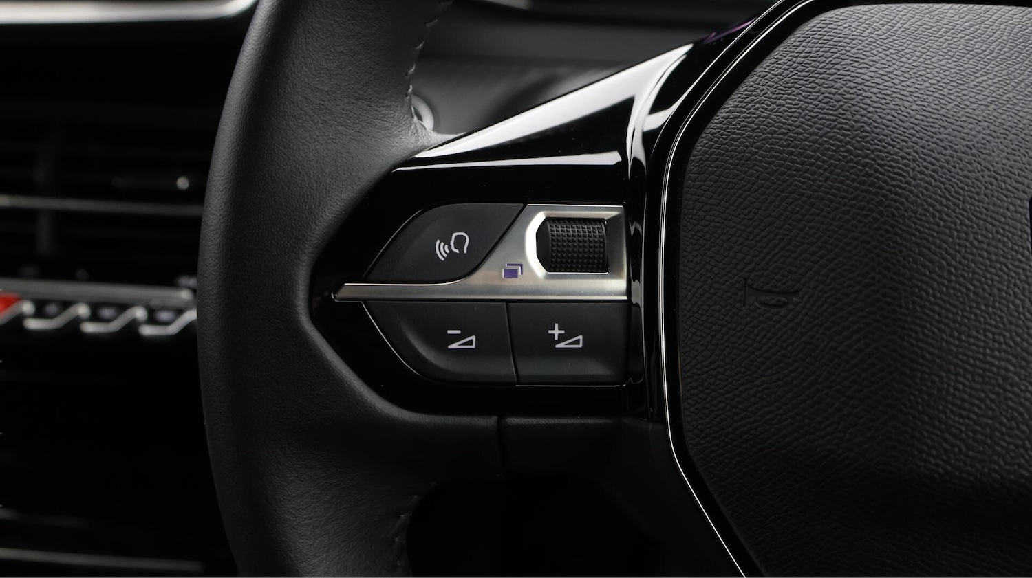 Used Peugeot 2008 2024 for sale - 76702454: Photo 23