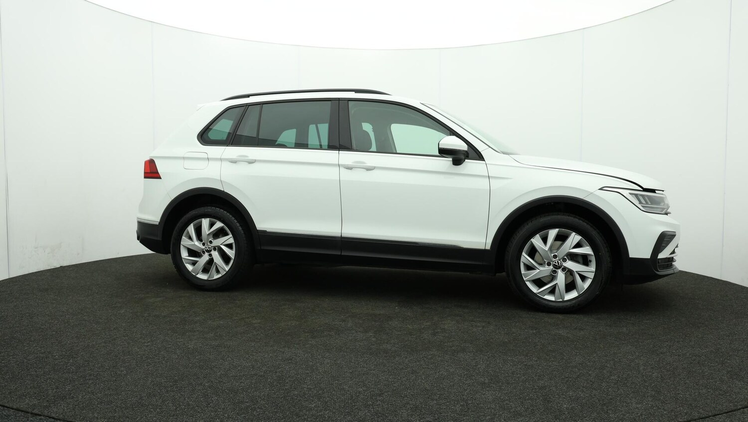 Used Volkswagen Tiguan 2022 for sale - 76059485: Photo 32