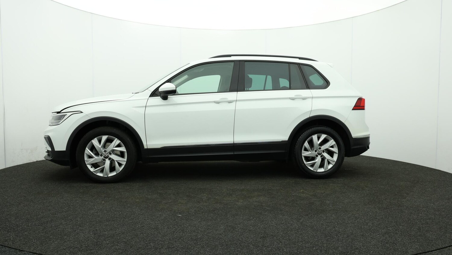 Used Volkswagen Tiguan 2022 for sale - 76059485: Photo 69