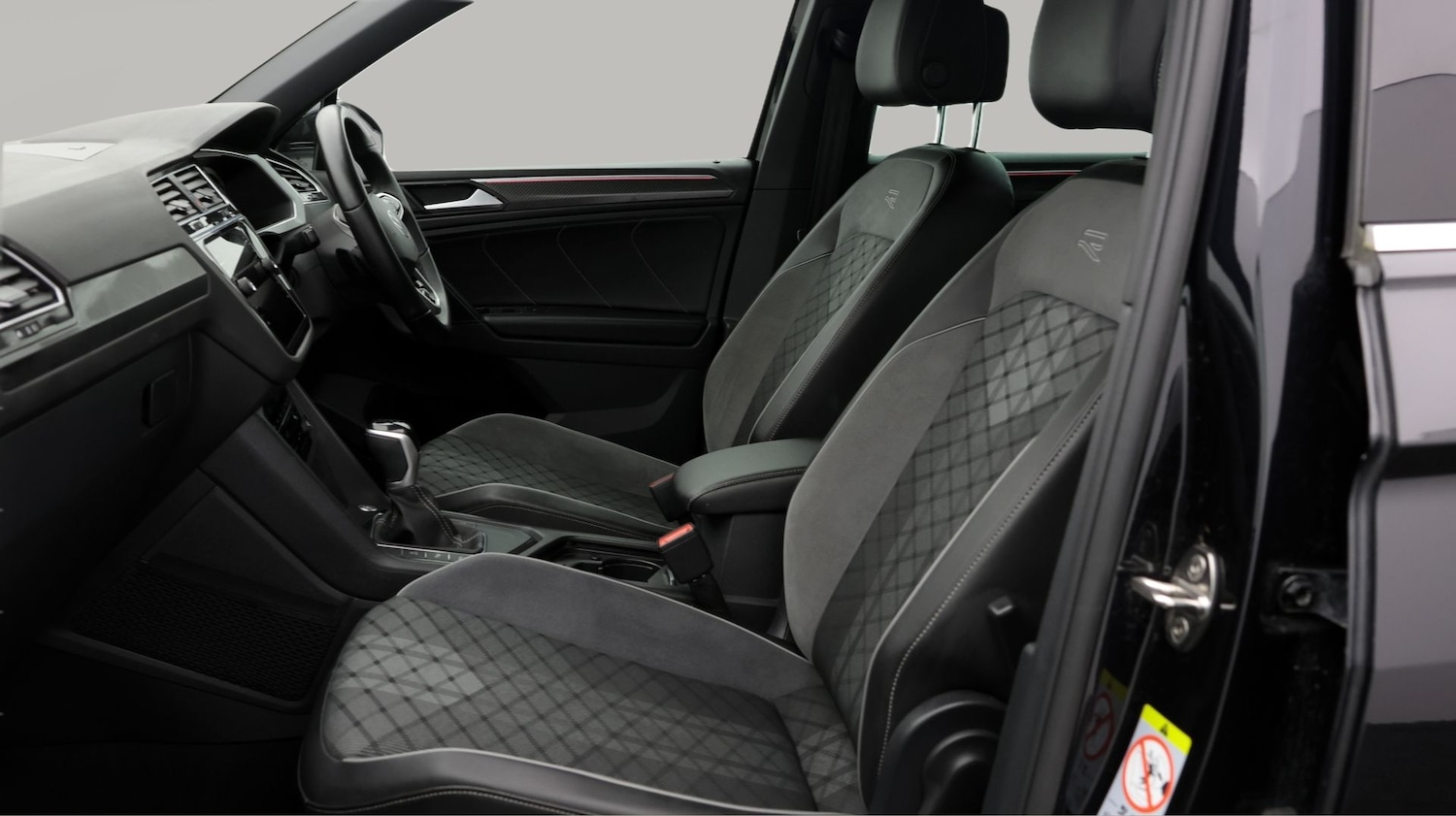 Used Volkswagen Tiguan 2023 for sale - 77669387: Photo 14