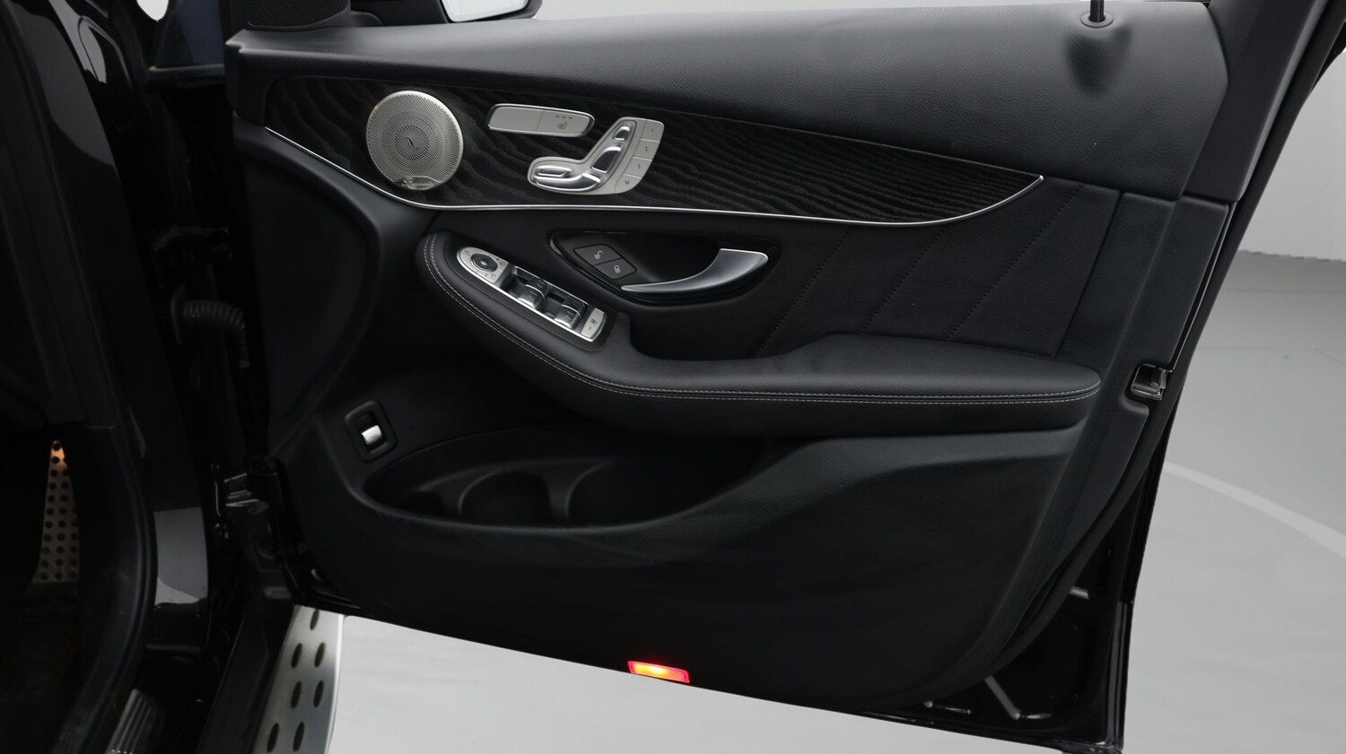 Used Mercedes-Benz GLC for sale - 77854450: Photo 15