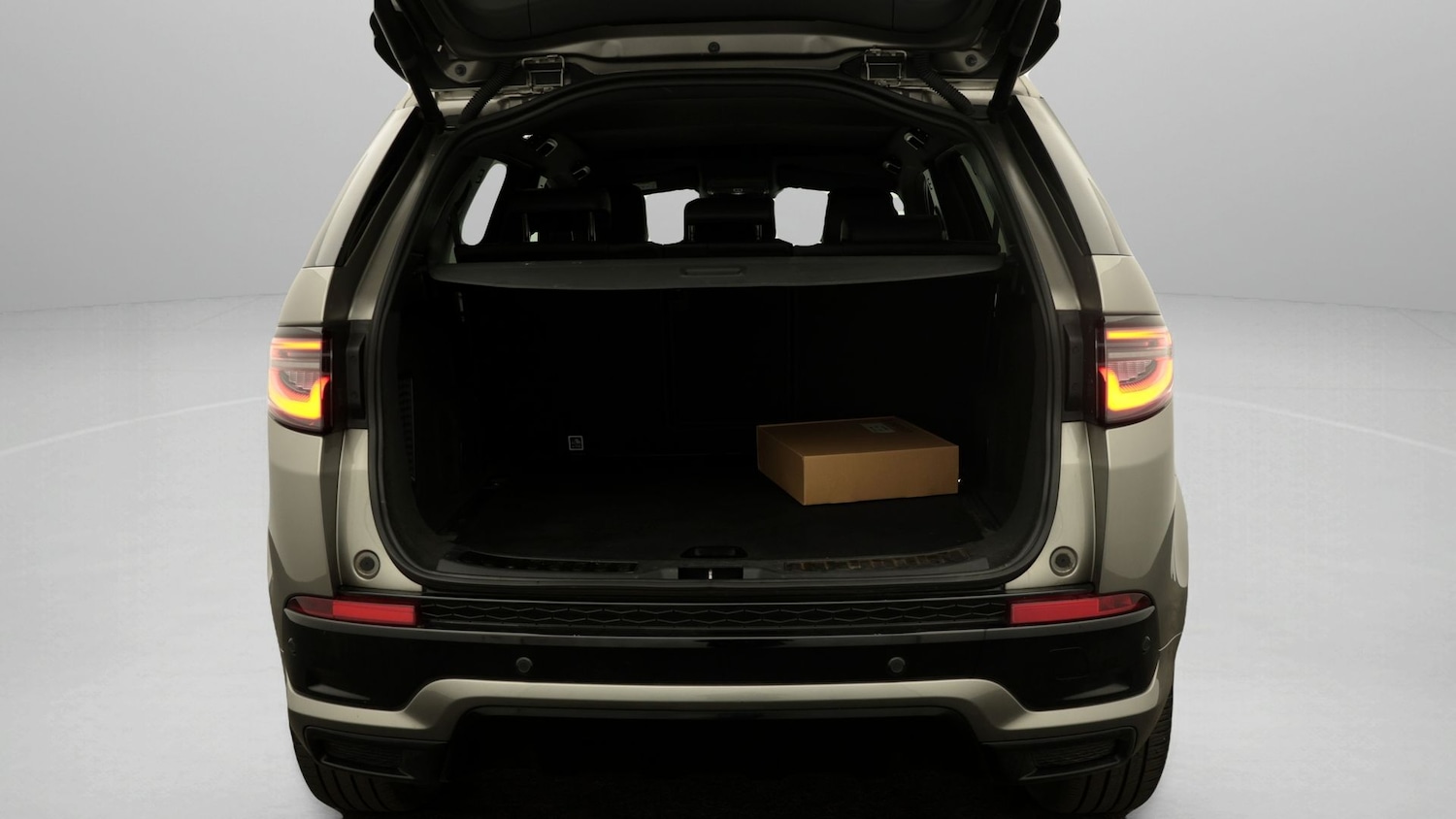 Used Land Rover Discovery Sport 2022 for sale - 77737014: Photo 17