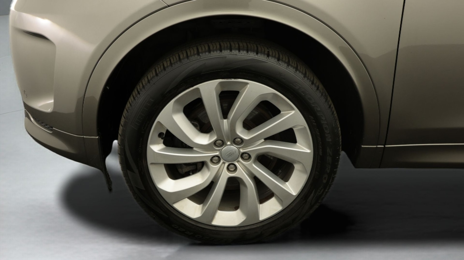 Used Land Rover Discovery Sport 2022 for sale - 77737014: Photo 18