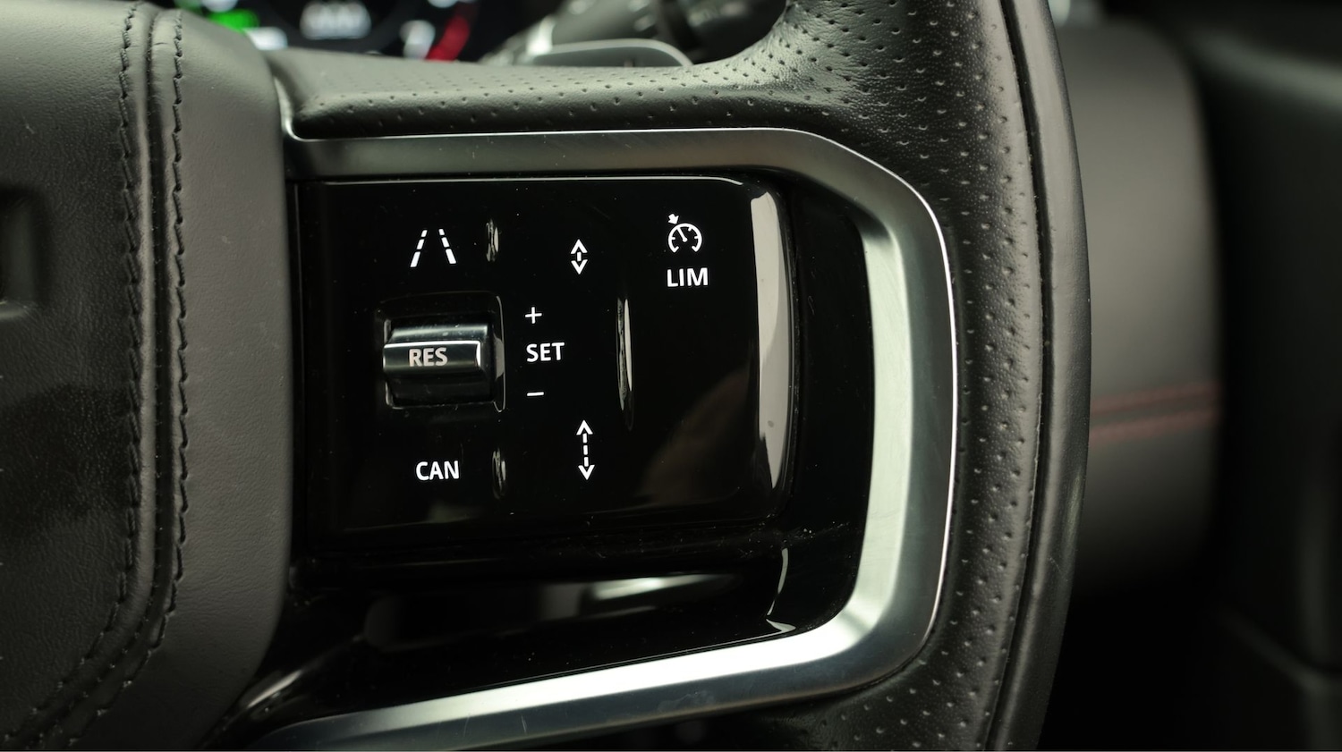 Used Land Rover Discovery Sport 2022 for sale - 77737014: Photo 21