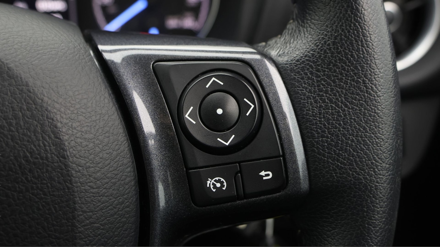 Used Toyota Yaris 2020 for sale - 77308621: Photo 24