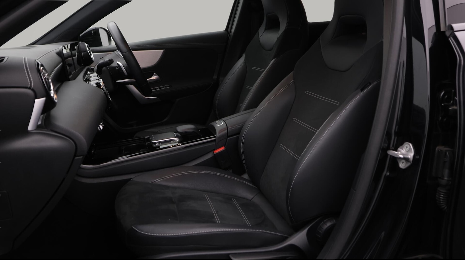 Used Mercedes-Benz A-Class 2021 for sale - 76657889: Photo 15