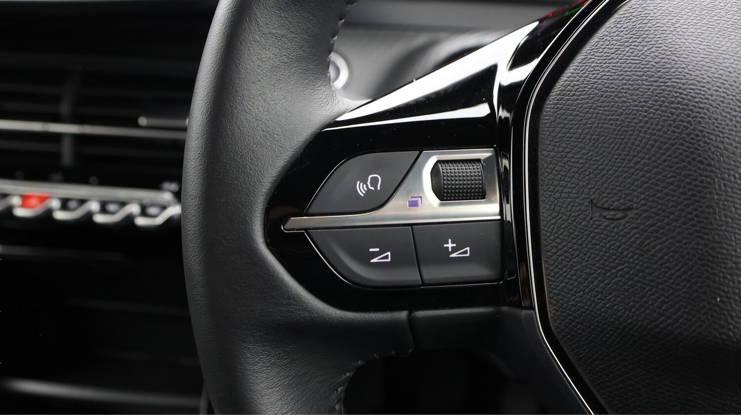 Used Peugeot 2008 2023 for sale - 76690072: Photo 23