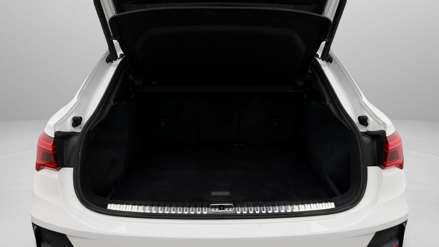 Used Audi Q3 2022 for sale - 77367548: Photo 17