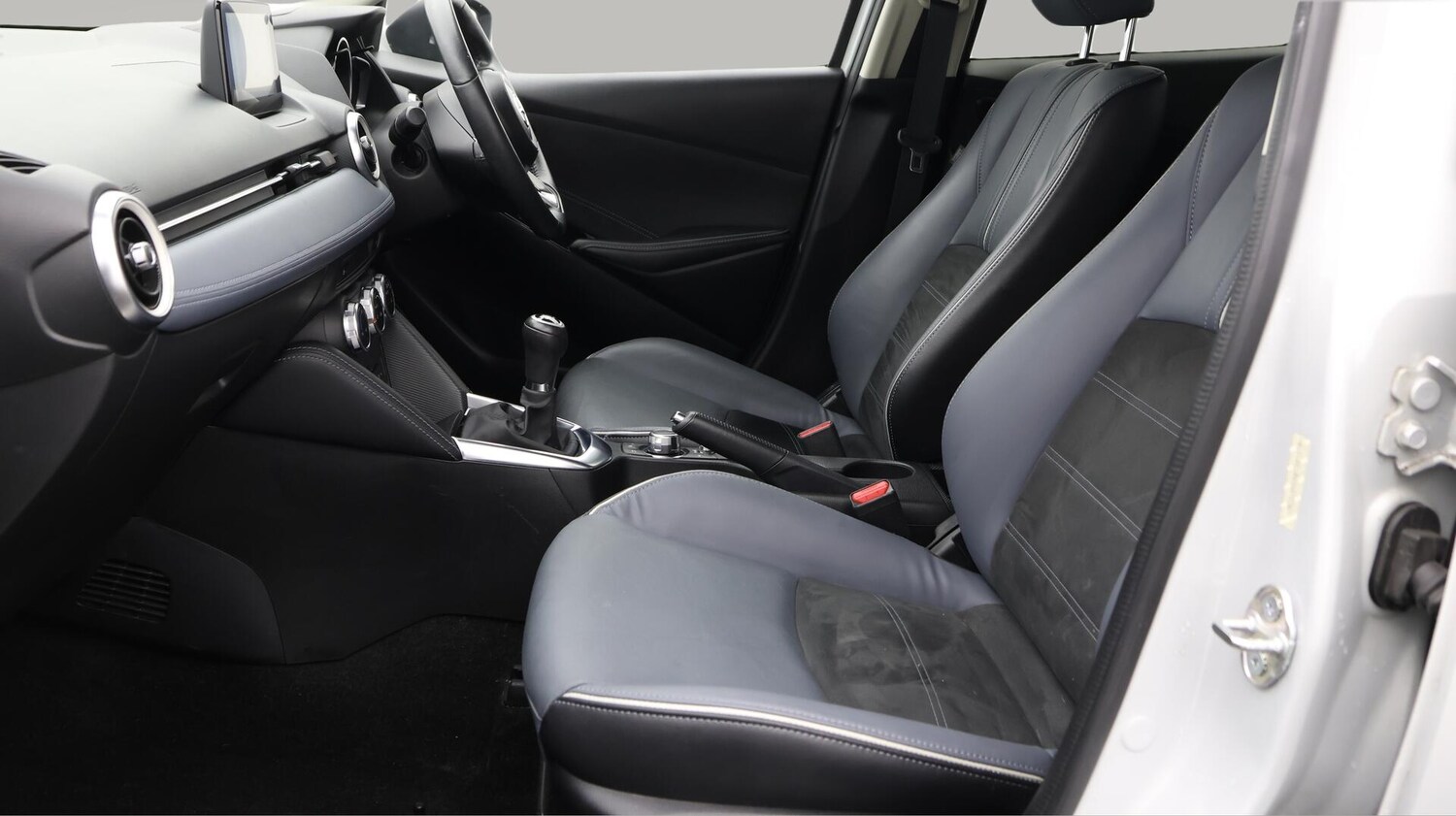 Used Mazda Mazda2 2020 for sale - 76701008: Photo 15