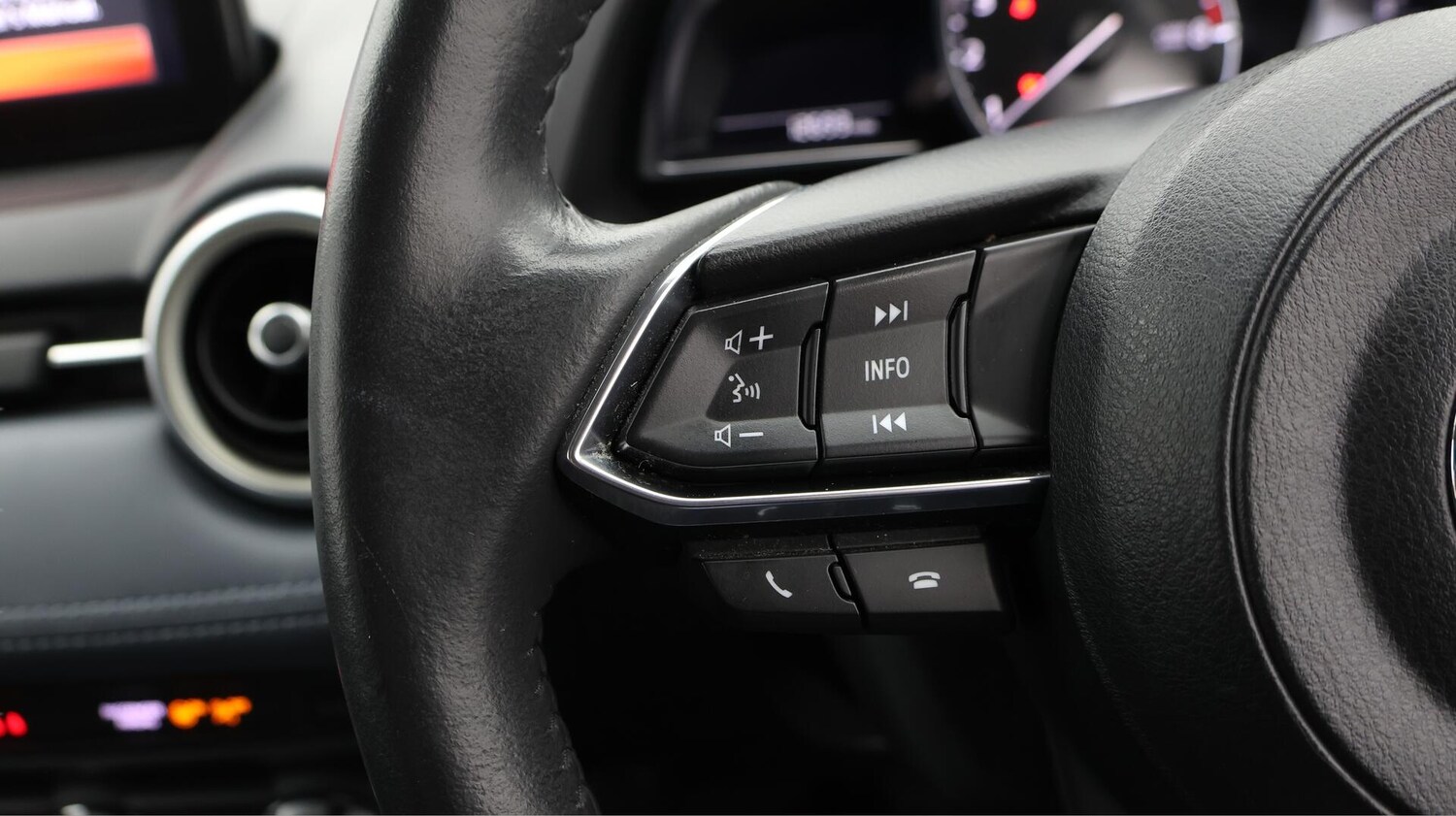 Used Mazda Mazda2 2020 for sale - 76701008: Photo 23