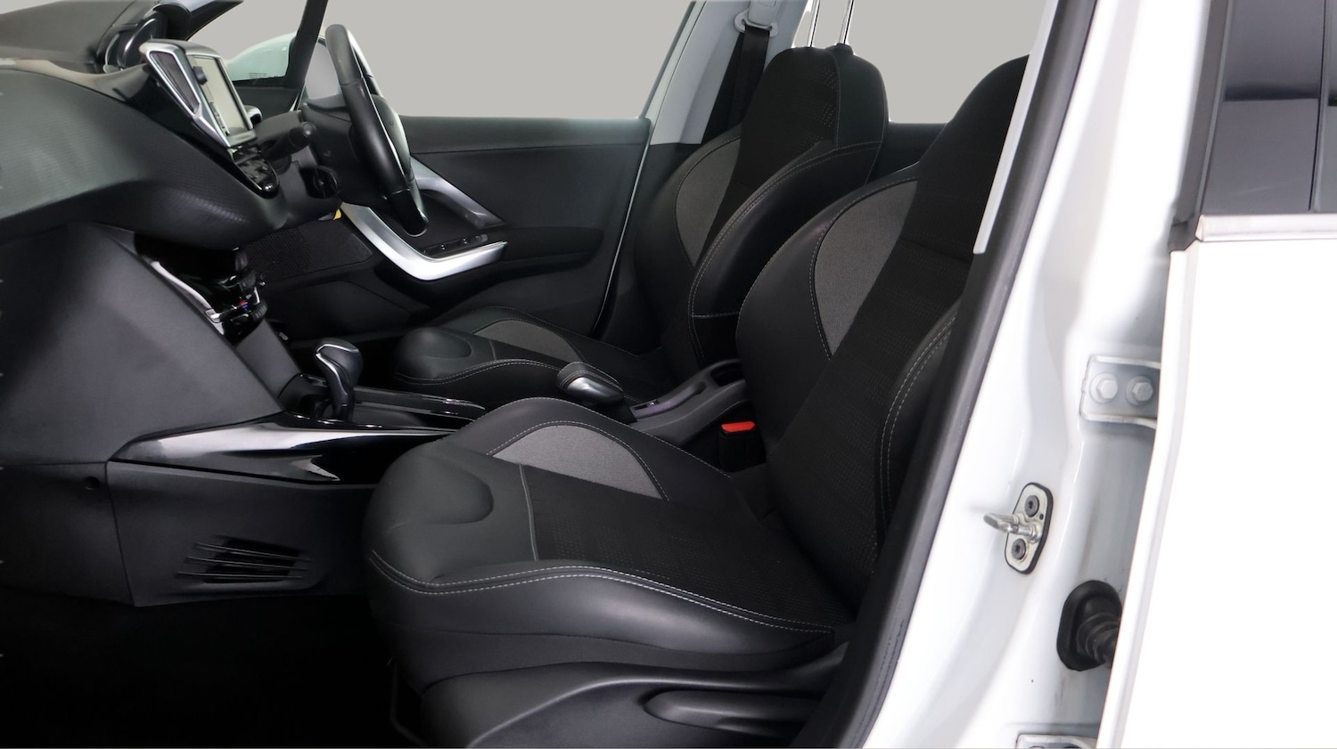 Used Peugeot 2008 2019 for sale - 77532175: Photo 13