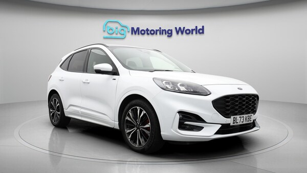 Used Ford Kuga 2023 for sale - 75327389: Photo 2