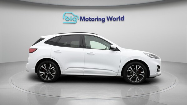 Used Ford Kuga 2023 for sale - 75327389: Photo 9