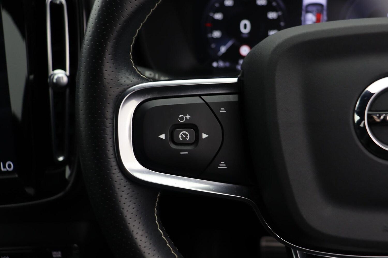 Used Volvo XC40 2020 for sale - 77346148: Photo 22