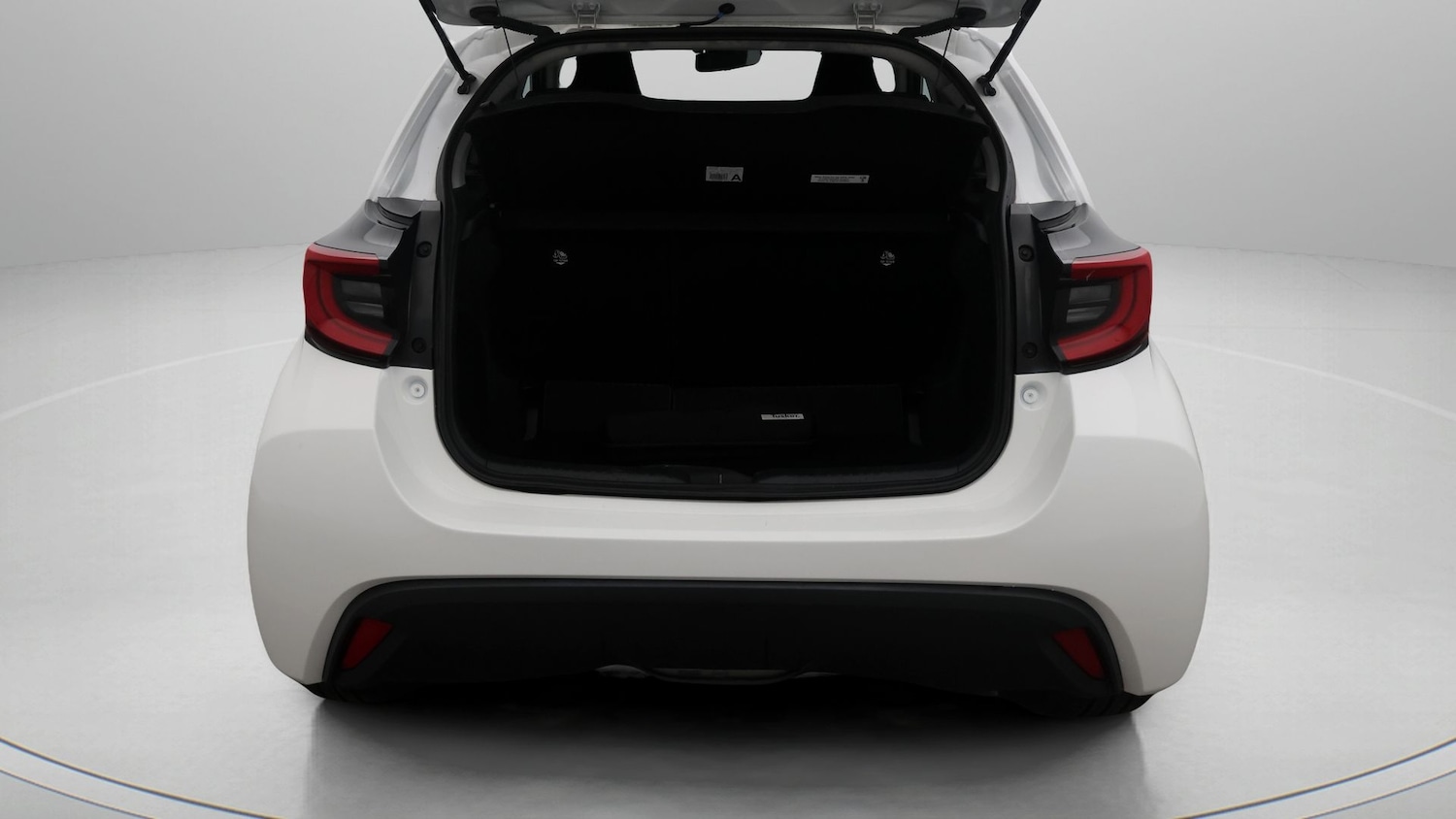 Used Toyota Yaris 2022 for sale - 77367087: Photo 17