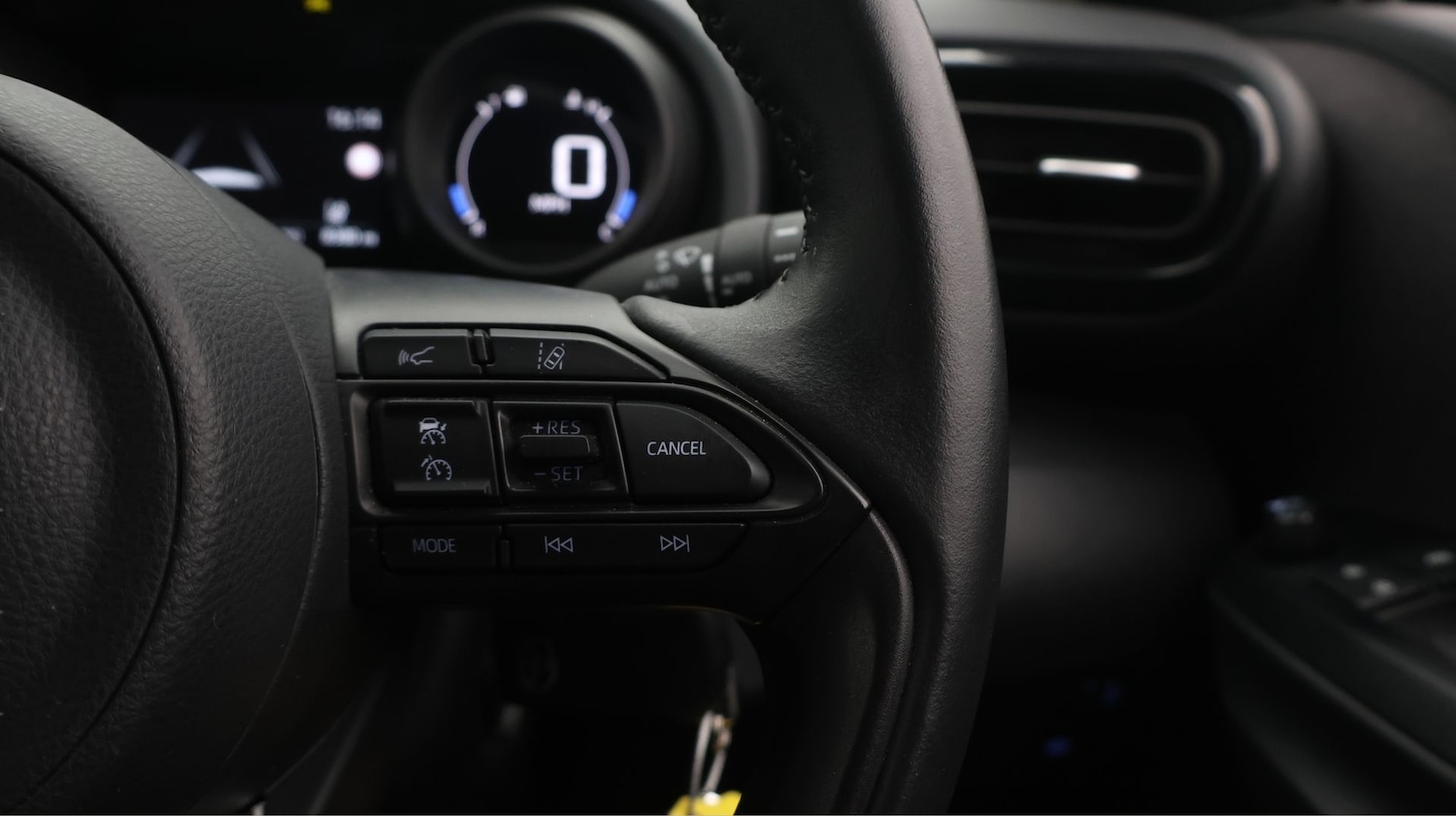 Used Toyota Yaris 2022 for sale - 77367087: Photo 25