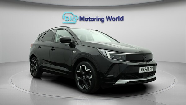 Used Vauxhall Grandland 2024 for sale - 76238913: Photo 2