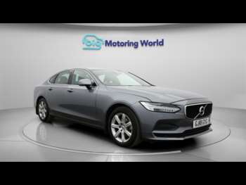 (18) - 2.0 D4 Momentum Saloon 4dr Diesel Auto Euro 6 (s/s) (190 ps)