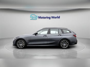 Used BMW 3 Series 2021 for sale - 77310400: Photo