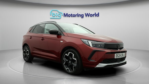 Used Vauxhall Grandland 2024 for sale - 76042881: Photo 2