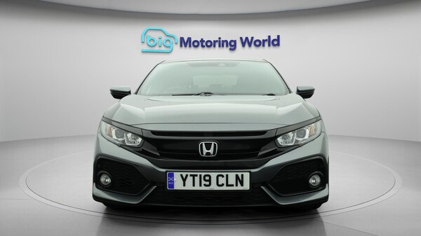 Used Honda Civic 2019 for sale - 76284322: Photo 3