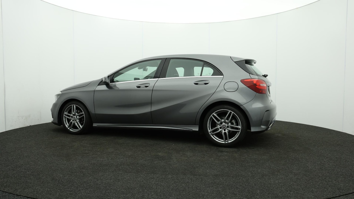 Used Mercedes-Benz A-Class 2017 for sale - 76072122: Photo 76