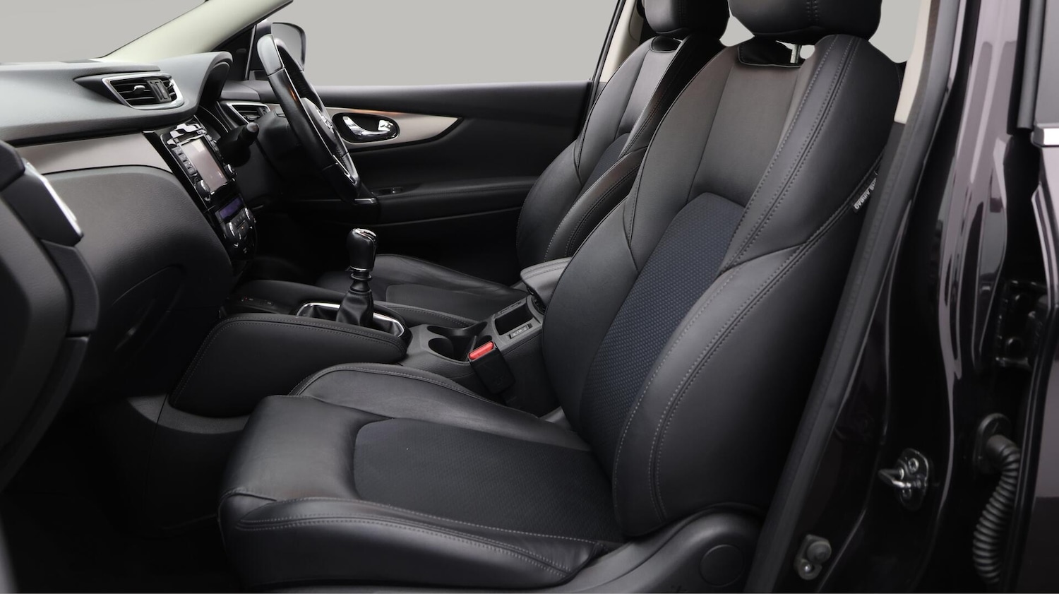 Used Nissan Qashqai 2017 for sale - 76422767: Photo 15