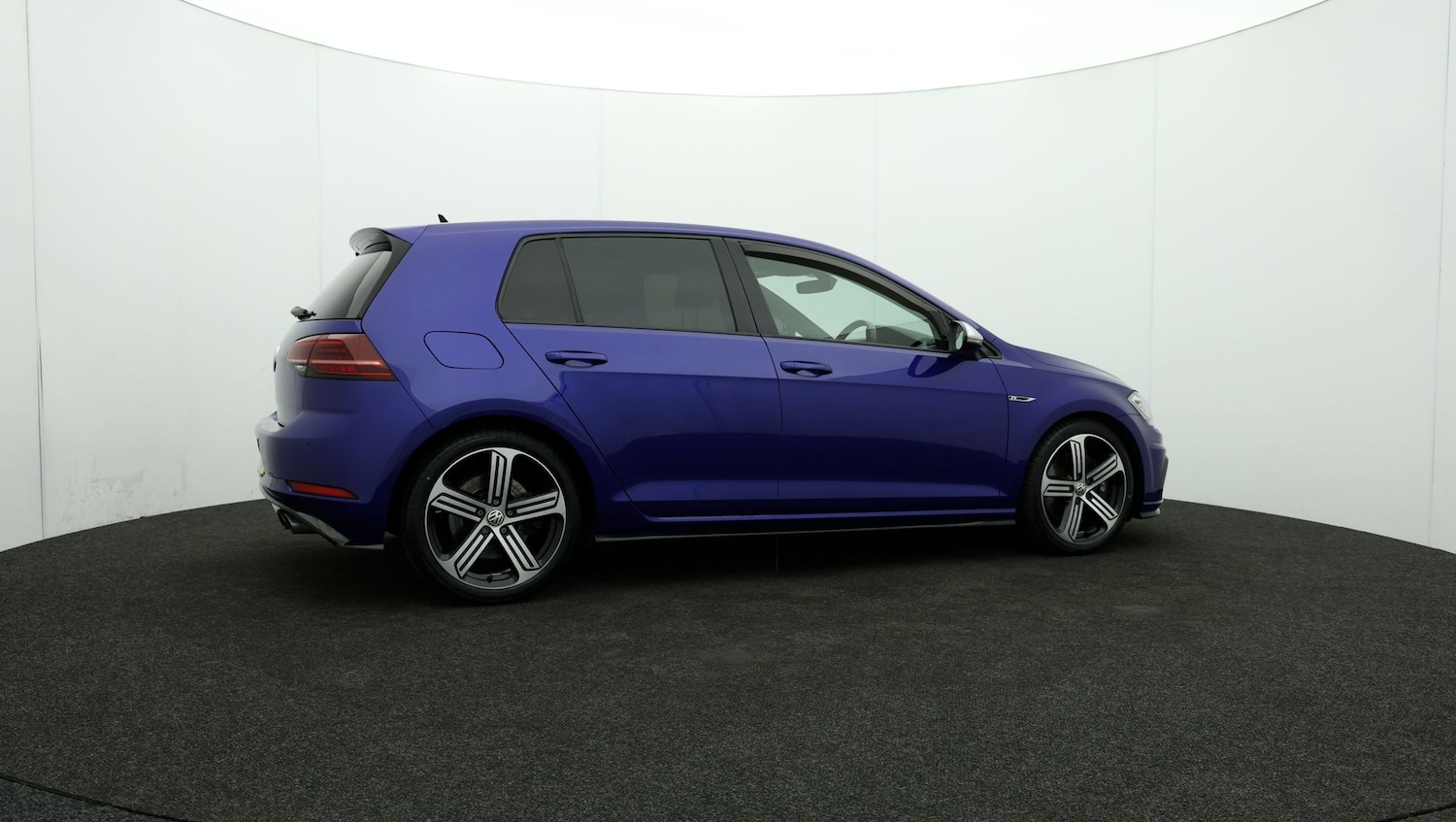 Used Volkswagen Golf 2017 for sale - 76885089: Photo 32