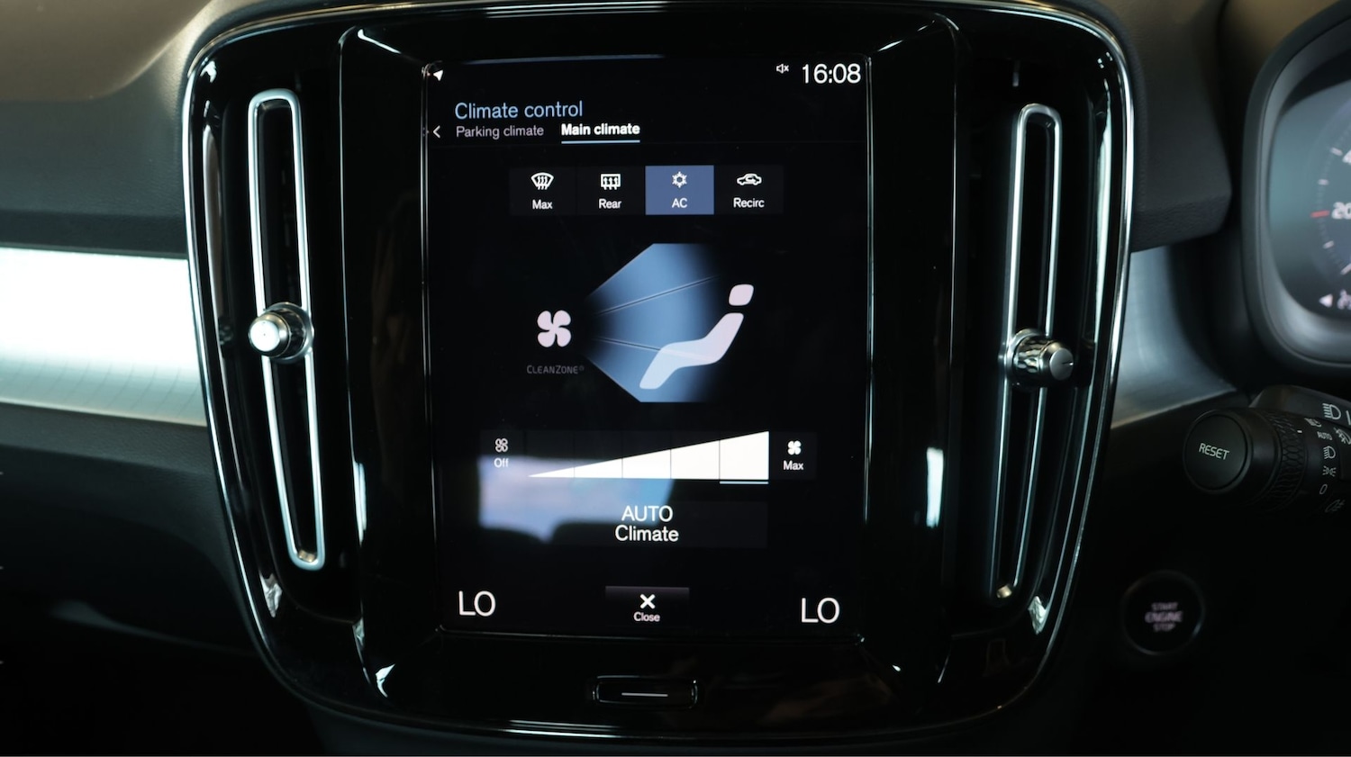 Used Volvo XC40 for sale - 78112788: Photo 12