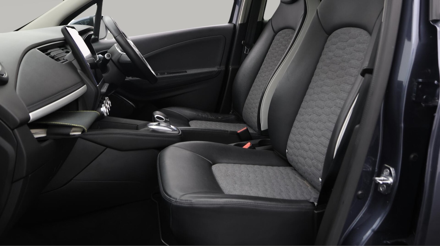 Used Renault Zoe 2021 for sale - 76432029: Photo 15