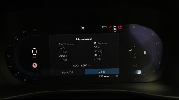 Used Volvo XC40 2024 for sale - 76307141: Photo 11