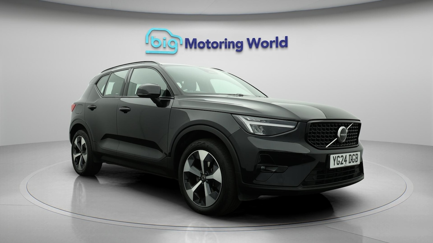 Used Volvo XC40 2024 for sale - 76307141: Photo 2
