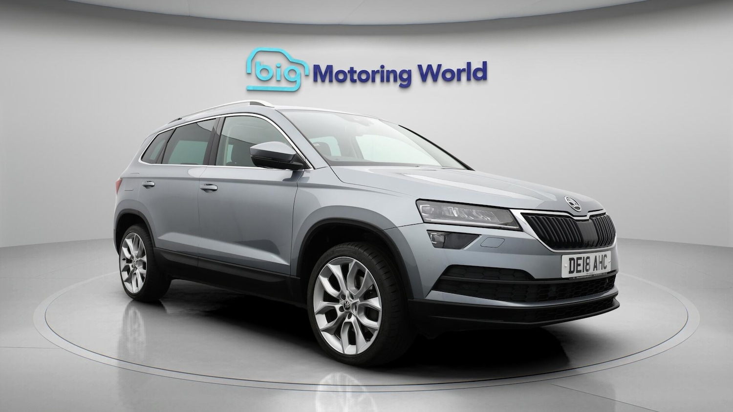 Used Skoda Karoq 2018 for sale - 76440290: Photo 2