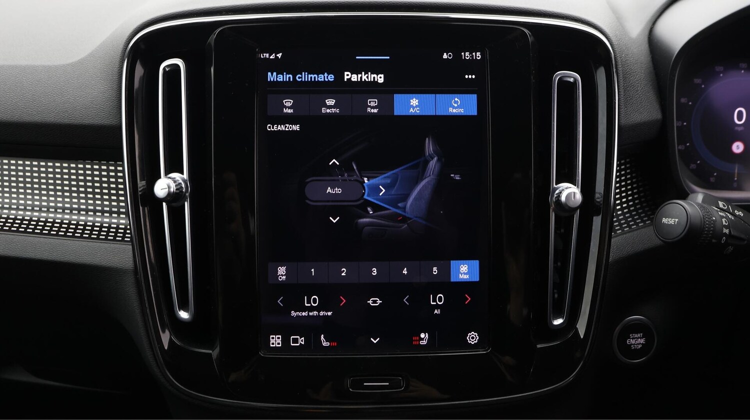 Used Volvo XC40 2023 for sale - 76294446: Photo 13