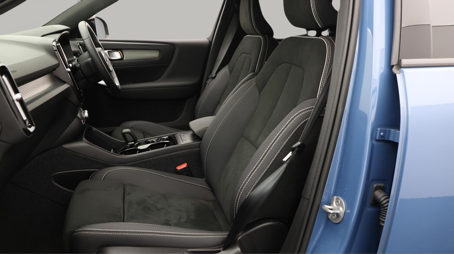 Used Volvo XC40 2023 for sale - 76294446: Photo 15